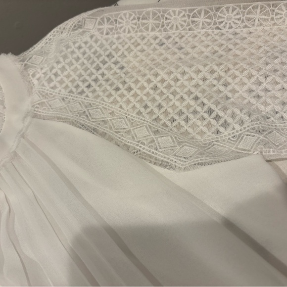 Chic White Lace Women's Blouse - Picture 4 of 4